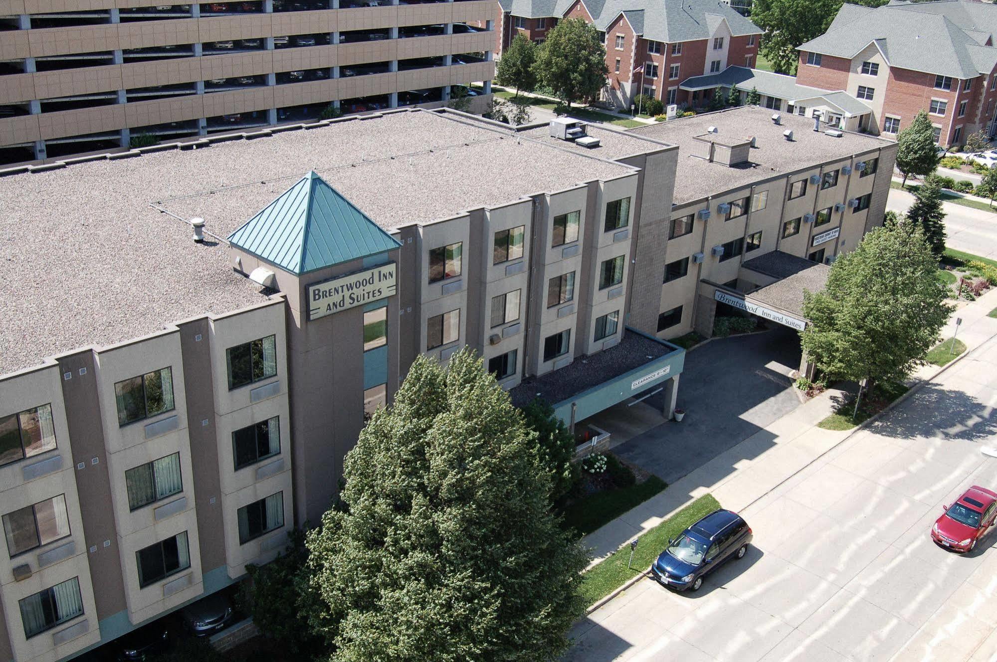 Brentwood Inn And Suites Rochester Buitenkant foto