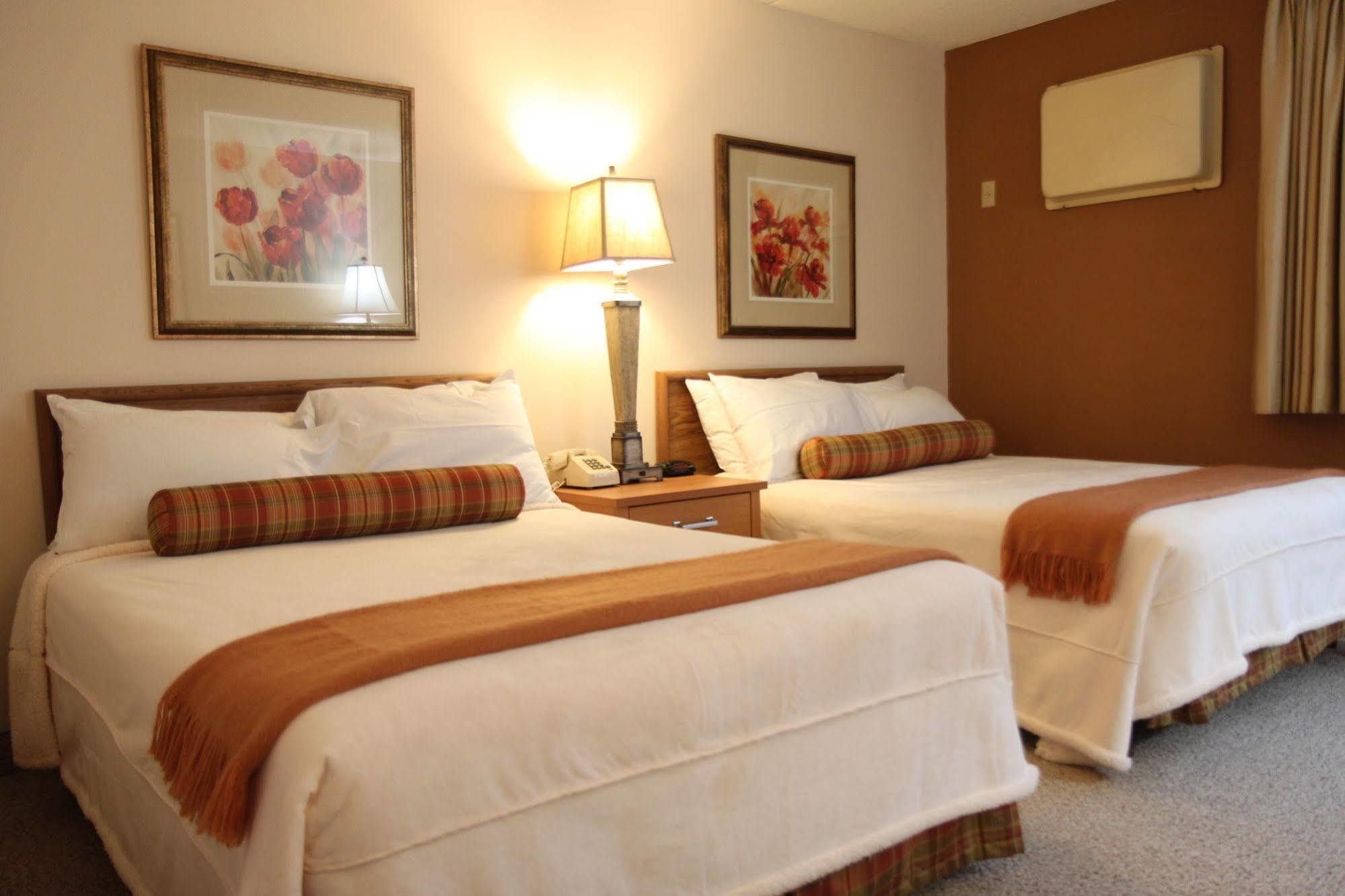 Brentwood Inn And Suites Rochester Buitenkant foto